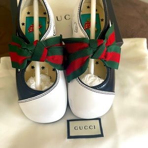 Baby shoes Gucci